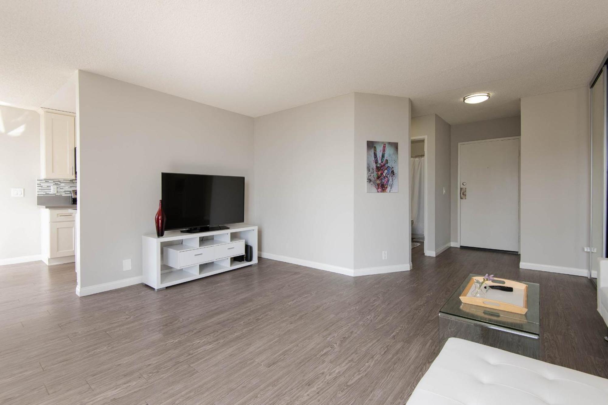 Prime Location 1-bedroom With Pool Appartement *