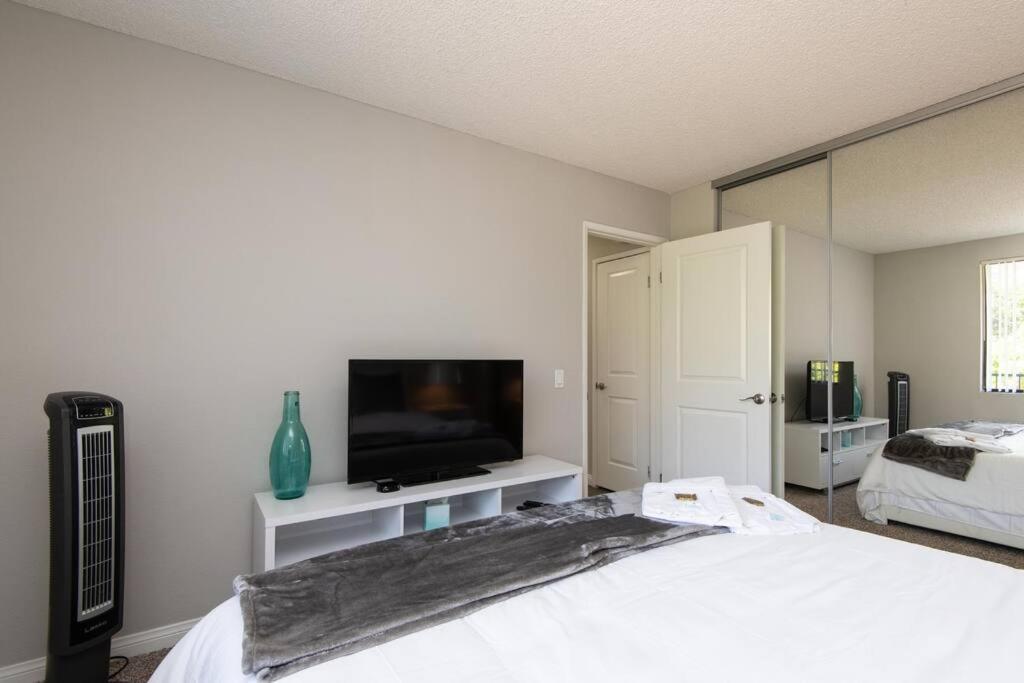 Prime Location 1-bedroom With Pool * Los Ángeles